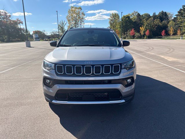 Used 2023 Jeep Compass Limited AWD/4WD image 8
