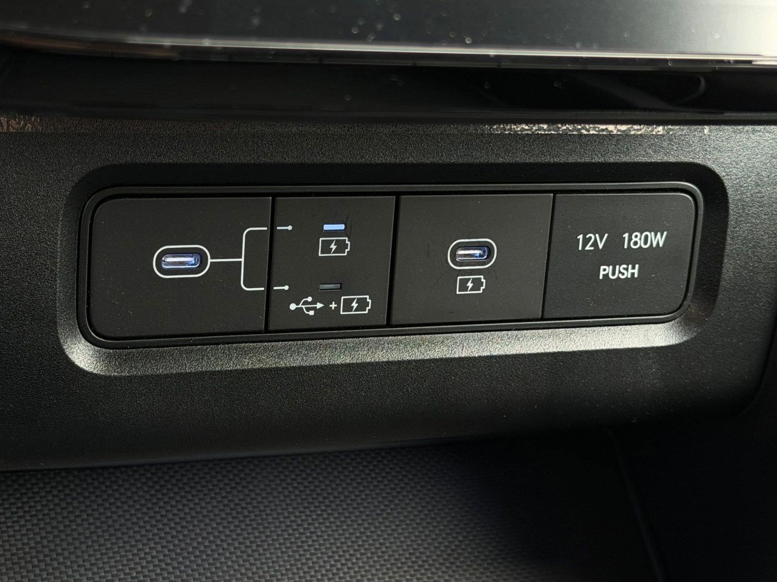 Used 2025 Hyundai Tucson Limited image 34