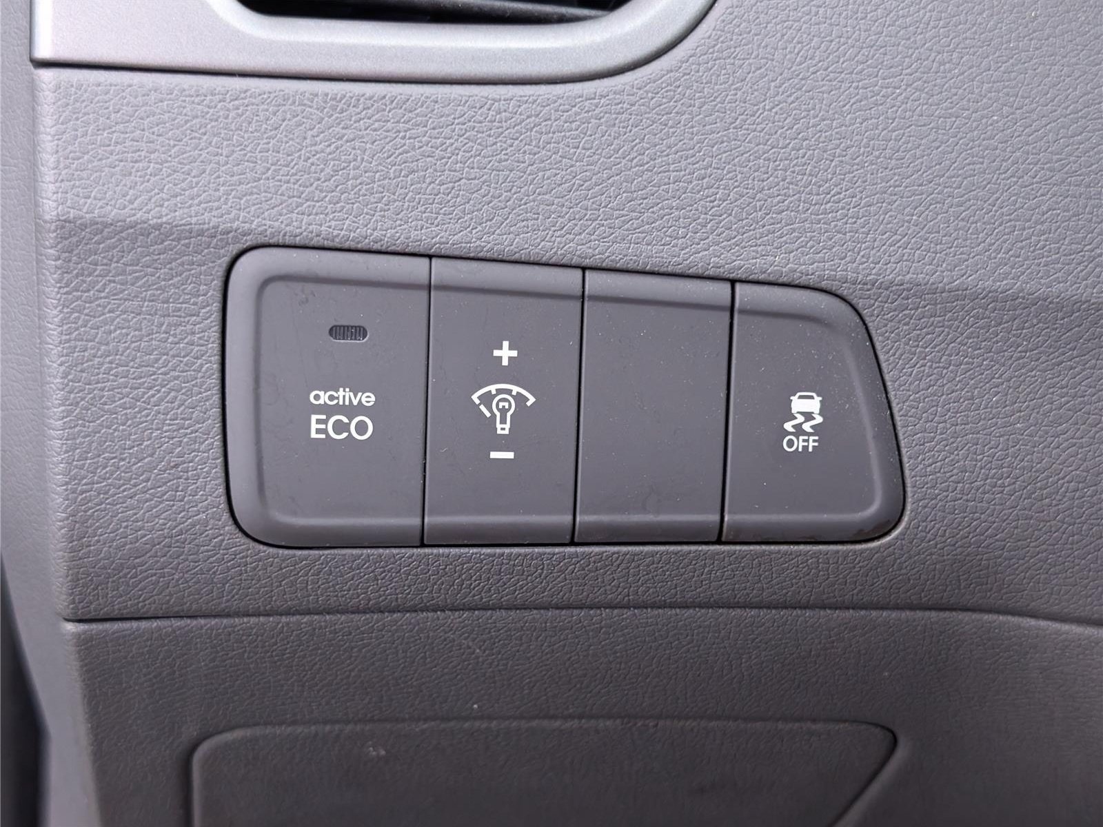 Used 2012 Hyundai Elantra Limited w/ Technology Pkg 5 FWD image 16