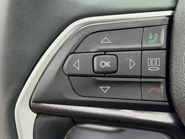 Certified 2023 Jeep Grand Cherokee L Laredo image 15