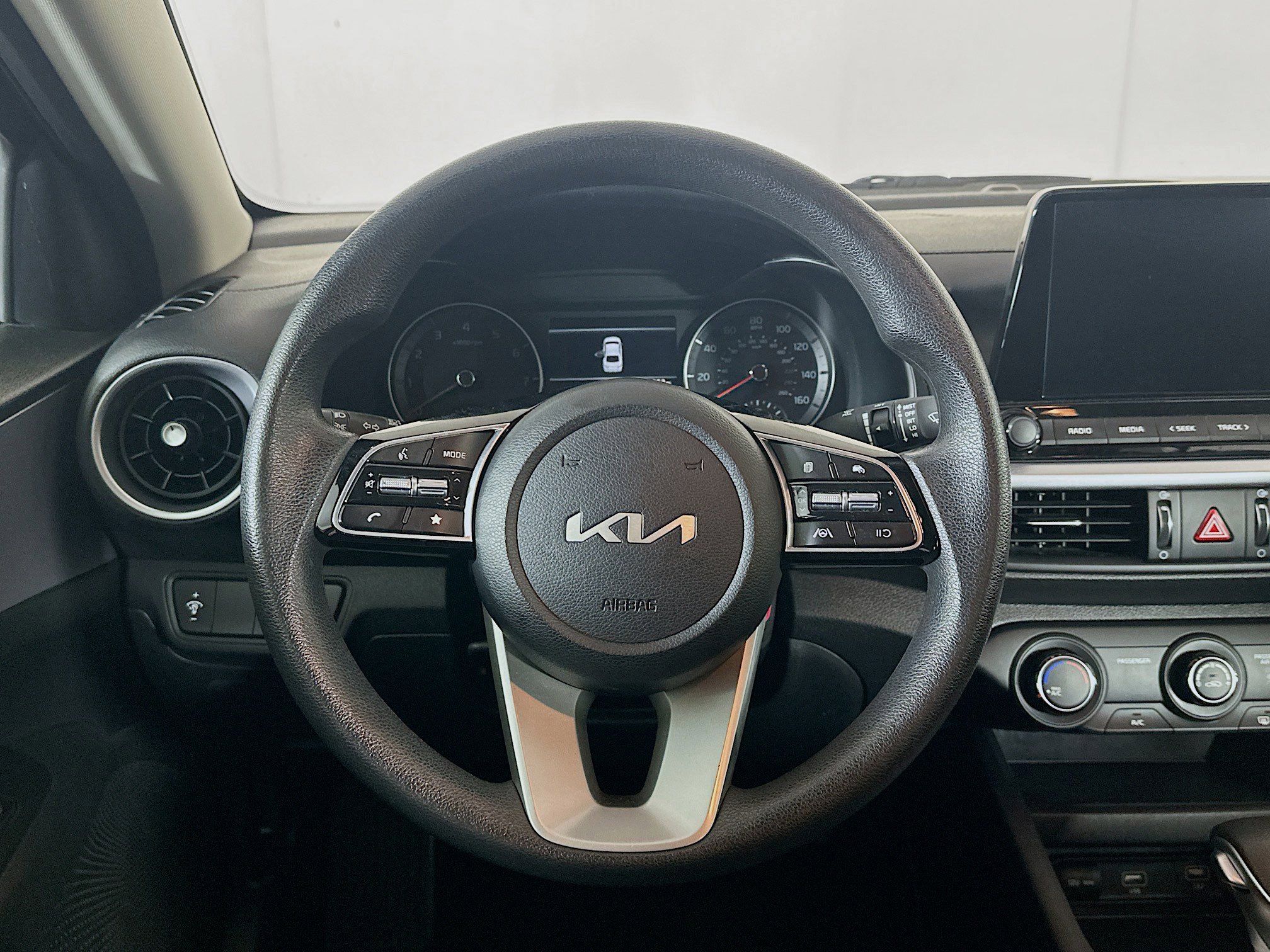 Used 2024 Kia Forte LXS image 17