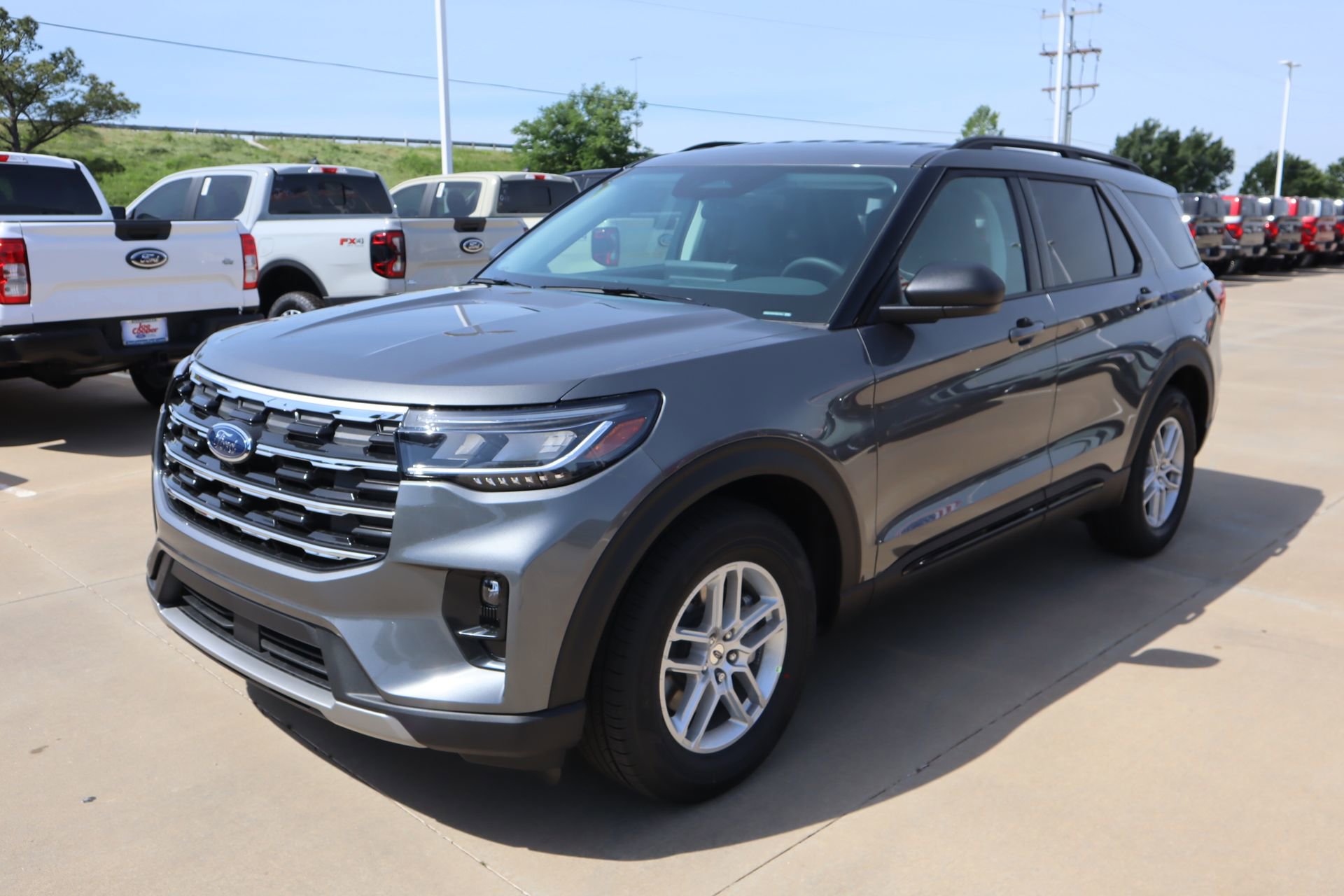 New 2026 Ford Explorer Active w/ Active Comfort Package RWD image 11