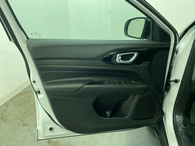 Used 2026 Jeep Compass Limited image 19