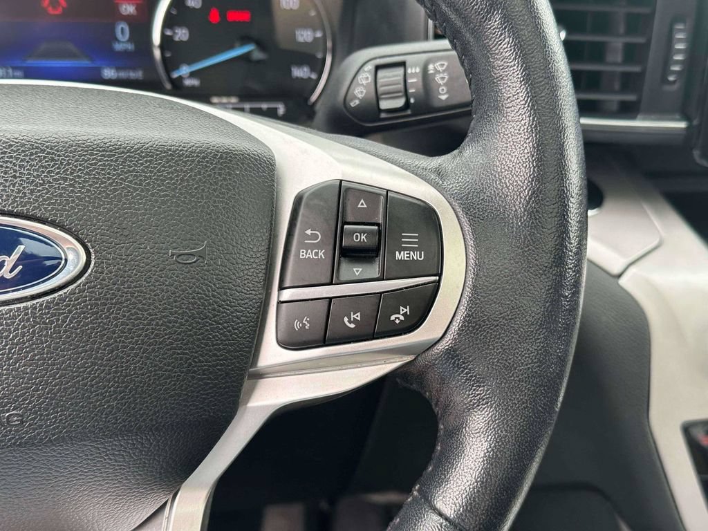 Used 2023 Ford Explorer XLT w/ Equipment Group 202A AWD/4WD image 24
