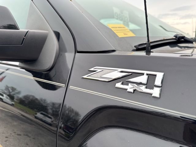 Used 2015 GMC Sierra 1500 SLE w/ SLE Value Package image 11