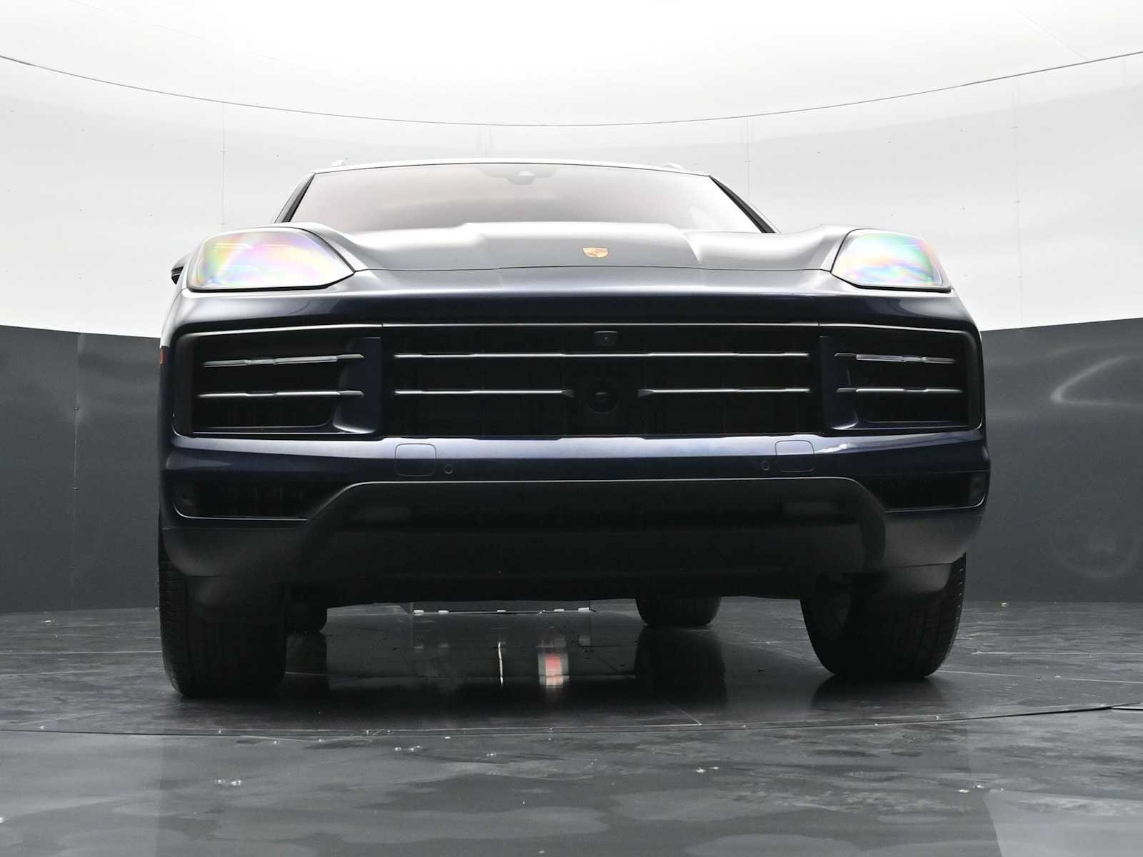Certified 2025 Porsche Cayenne AWD/4WD image 45