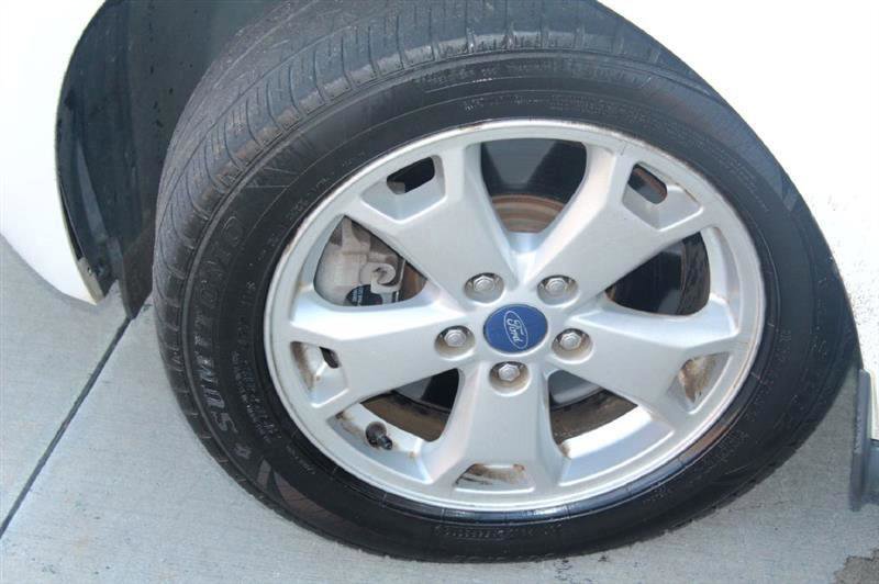 Used 2015 Ford Transit Connect XLT image 25