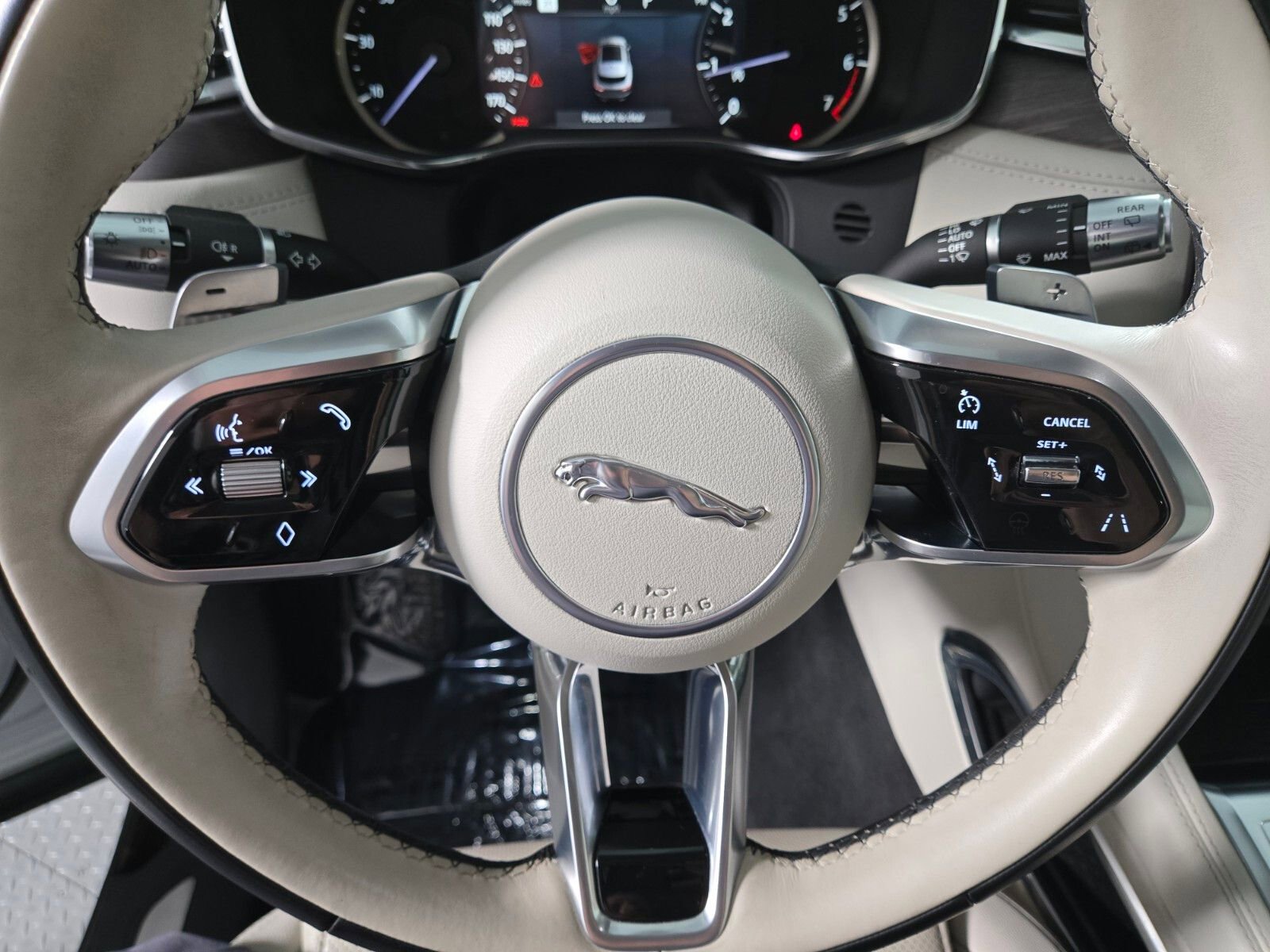 Used 2023 Jaguar F-PACE S image 23