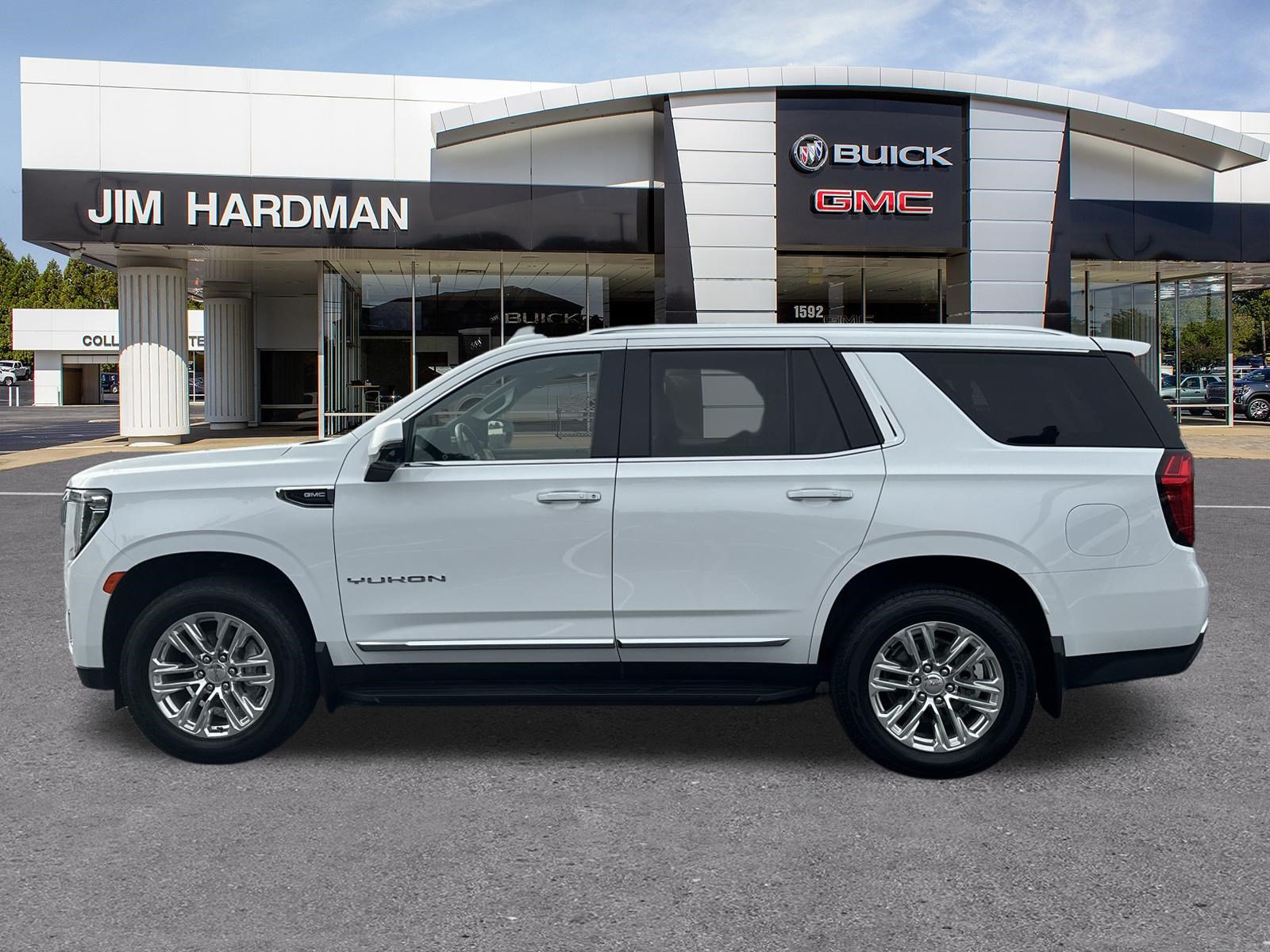 Used 2024 GMC Yukon SLT w/ SLT Luxury Package RWD image 4