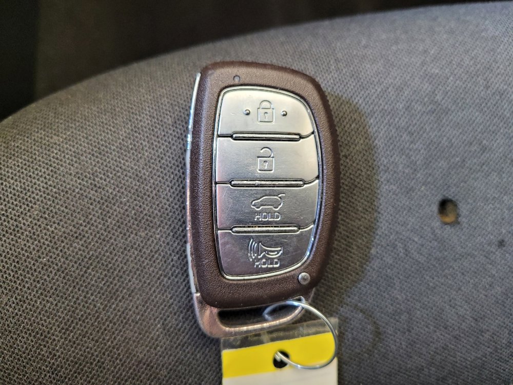 Used 2021 Hyundai Ioniq SE FWD image 32