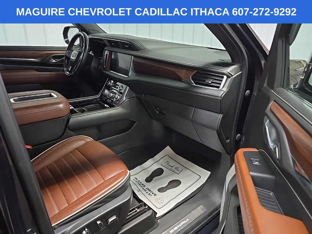 Used 2023 GMC Yukon XL Denali Ultimate AWD/4WD image 17