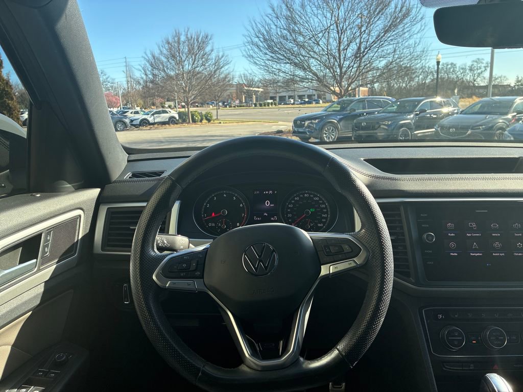 Used 2021 Volkswagen Atlas Cross Sport SE image 25