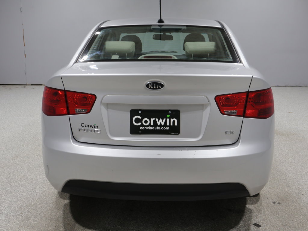 Used 2013 Kia Forte EX w/ Premium Pkg FWD image 11