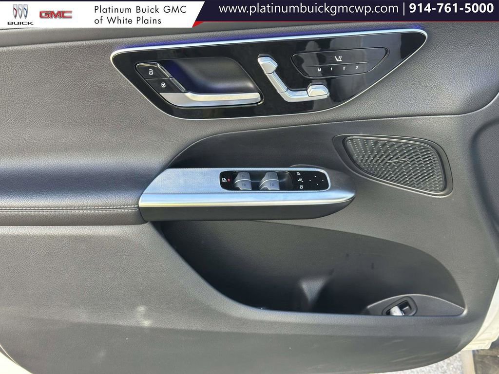 Used 2024 Mercedes-Benz GLC 300 4MATIC image 18