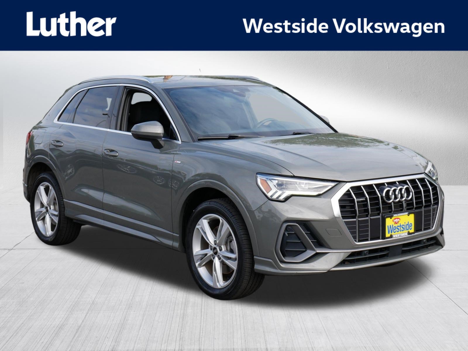 Used 2023 Audi Q3 2.0T Premium w/ Convenience Package AWD/4WD image 1