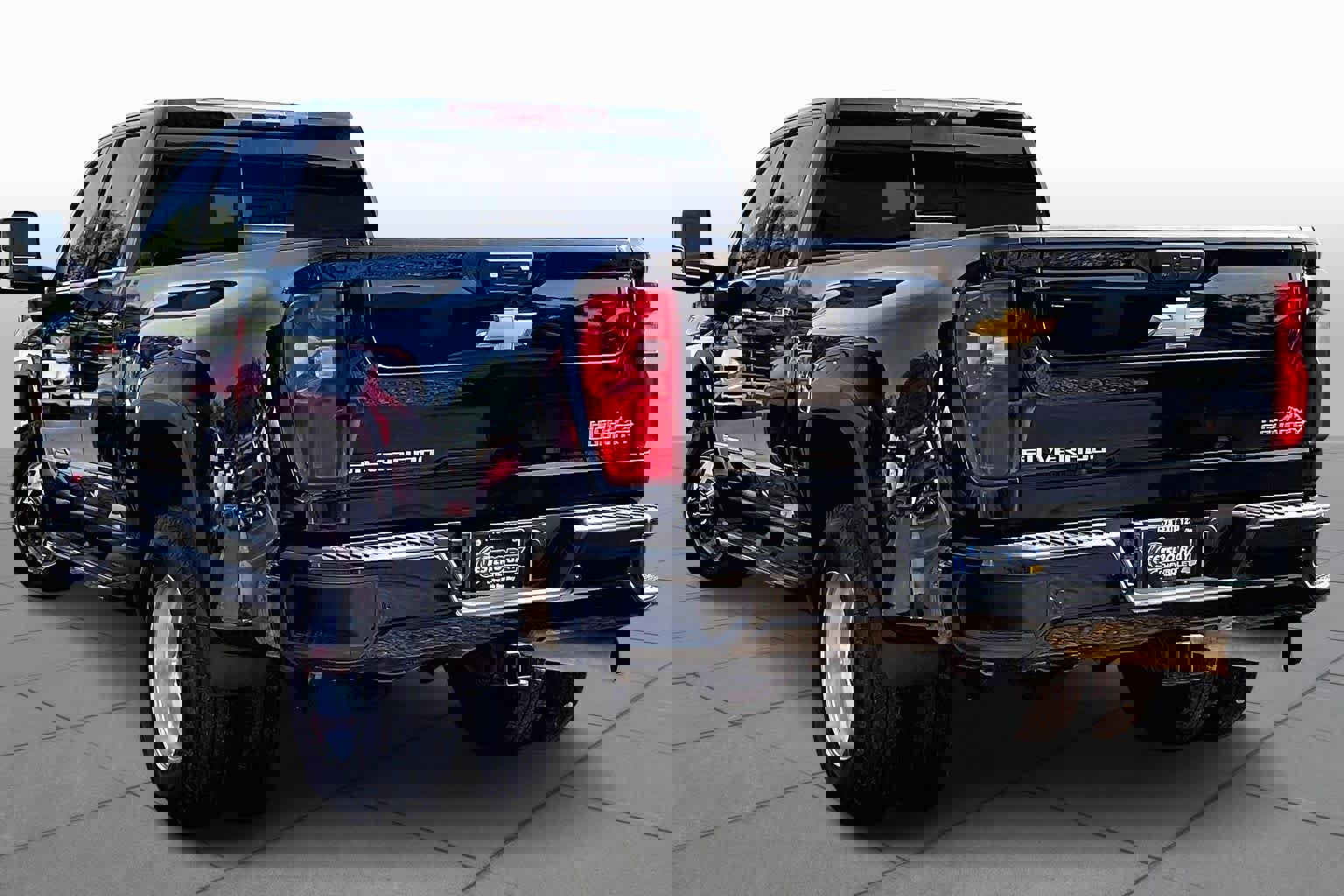 Used 2024 Chevrolet Silverado 3500 High Country w/ High Country Premium Package image 11