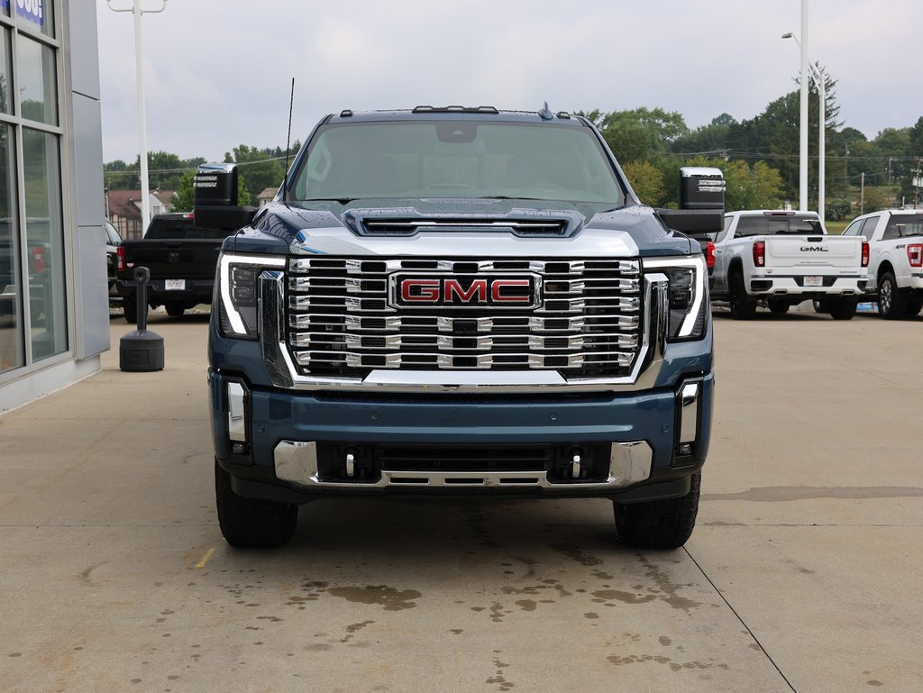 New 2025 GMC Sierra 2500 Denali w/ Denali Reserve Package image 4