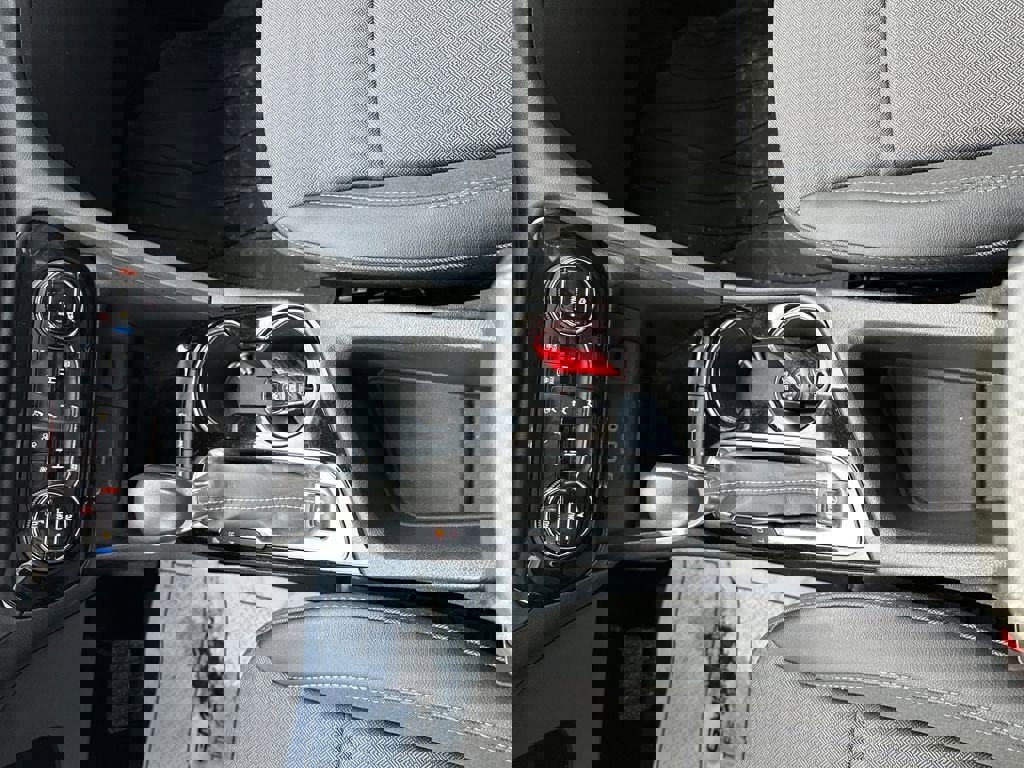 Used 2022 Buick Encore GX Select w/ Sport Touring Package image 17