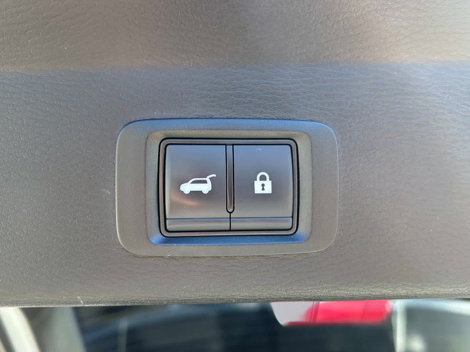 Used 2025 Mitsubishi Outlander SE AWD/4WD image 18