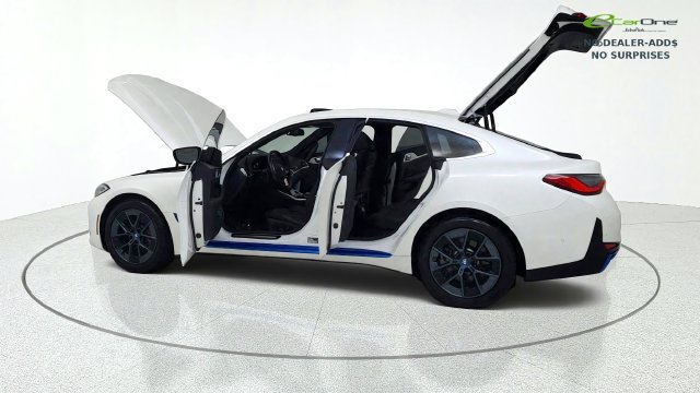 Used 2024 BMW i4 eDrive40 RWD image 16