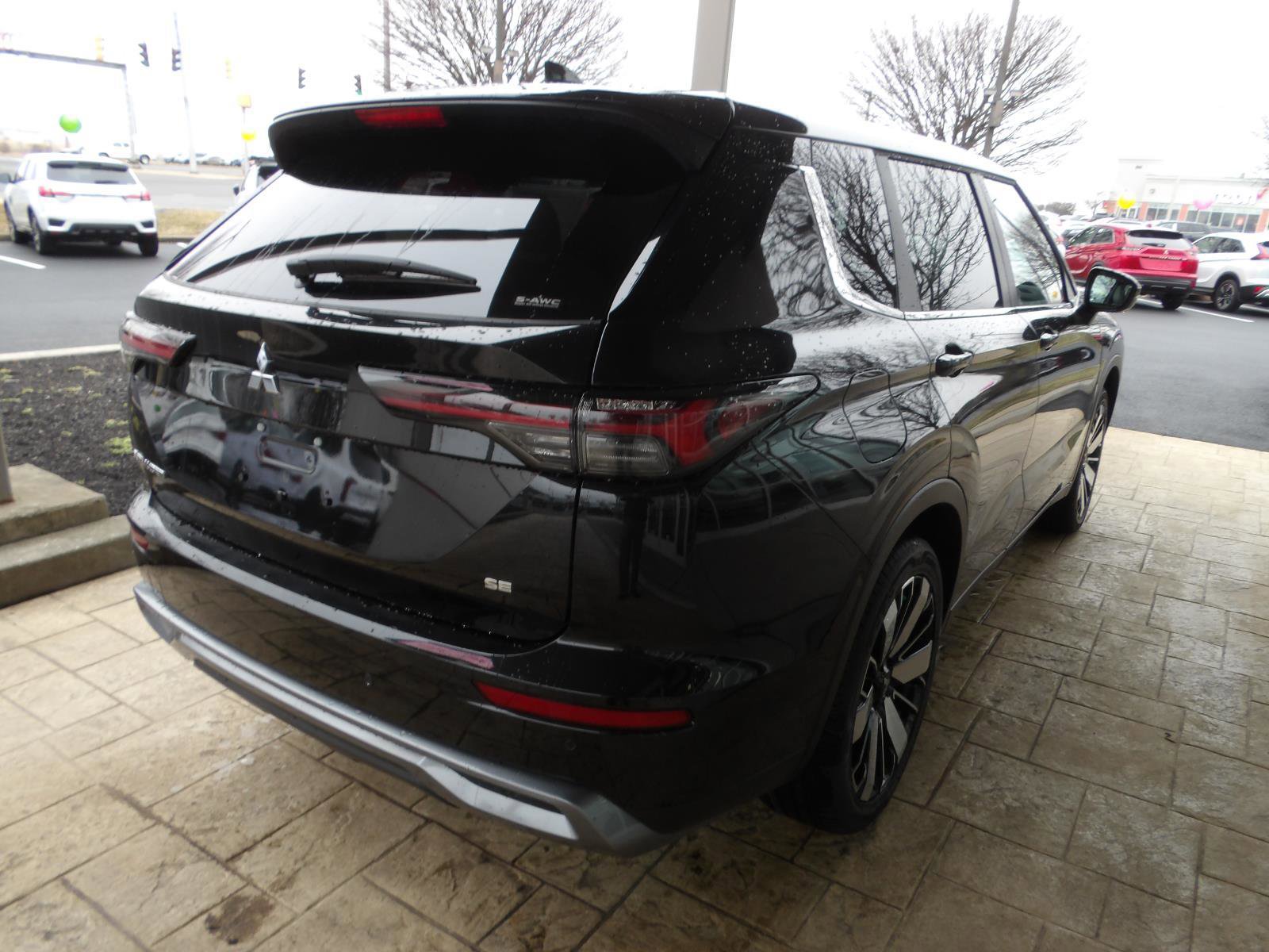 New 2026 Mitsubishi Outlander SE AWD/4WD image 7