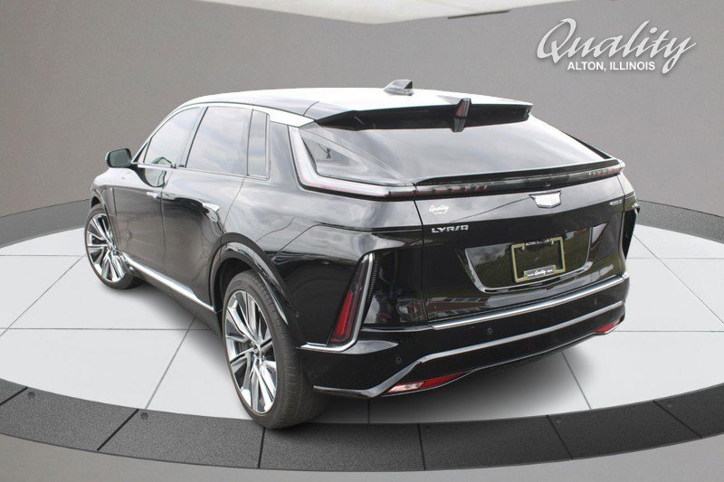 Used 2023 Cadillac Lyriq 2WD image 5