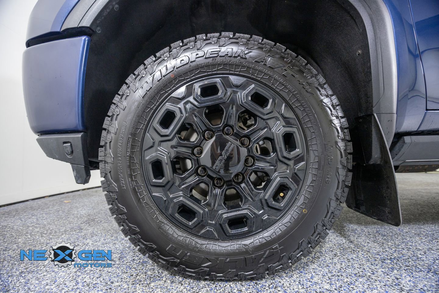 Used 2023 GMC Sierra 2500 AT4 w/ AT4 Preferred Package AWD/4WD image 50