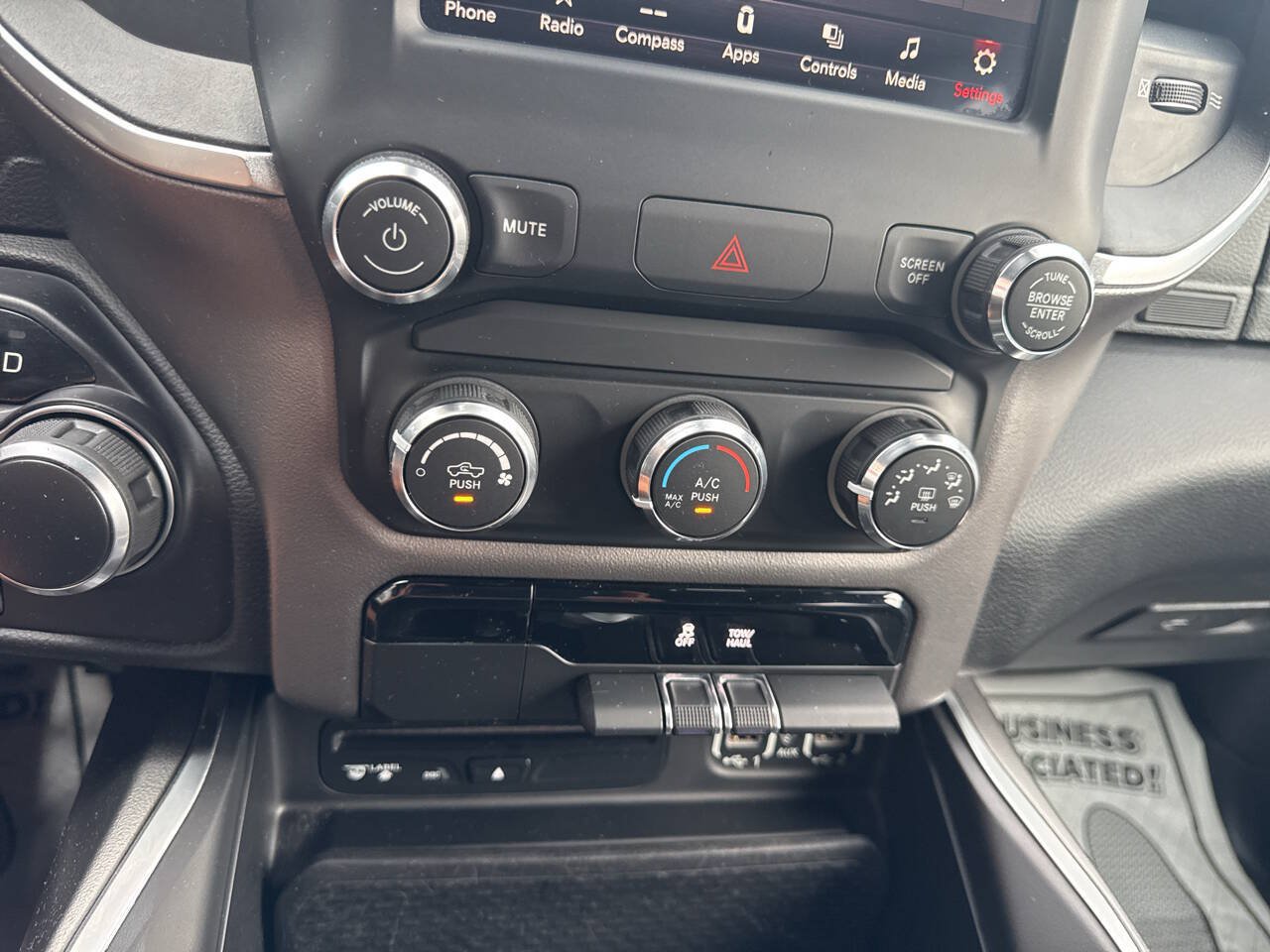 Used 2019 RAM 1500 Big Horn AWD/4WD image 26
