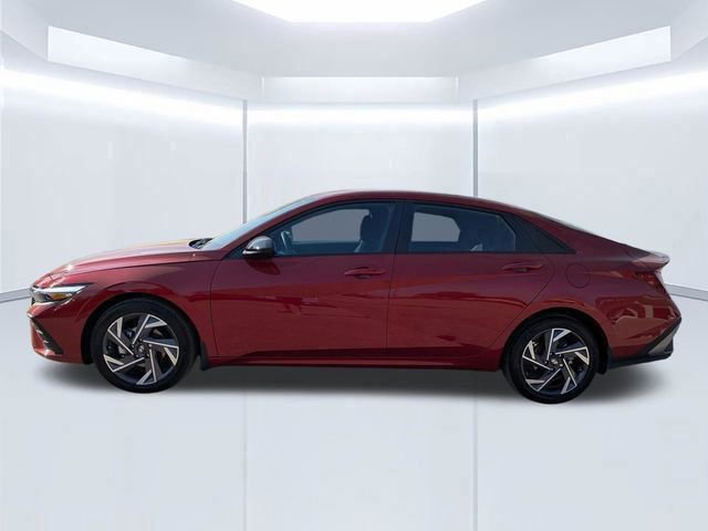 Certified 2025 Hyundai Elantra Sport FWD image 7