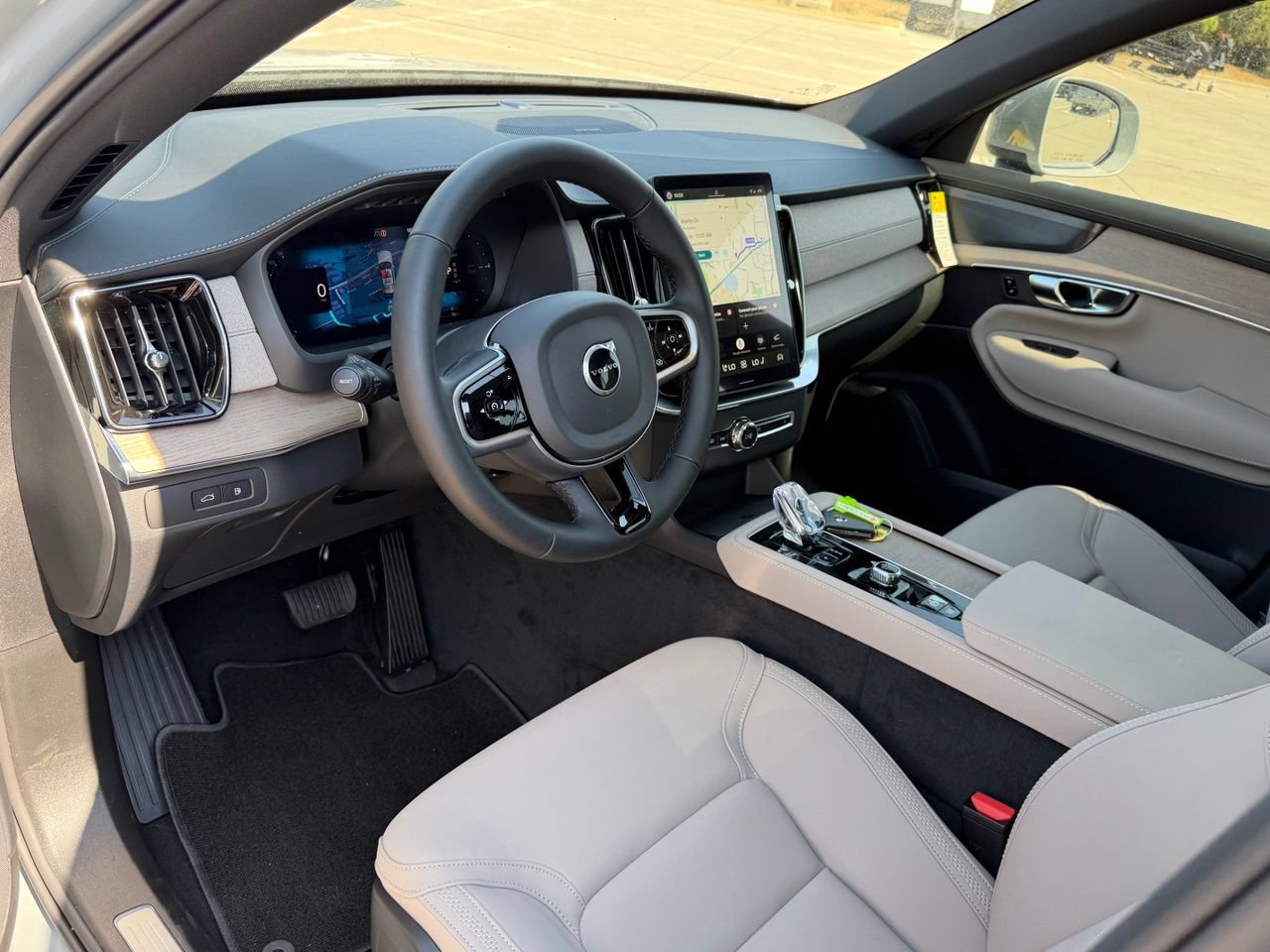 New 2026 Volvo XC90 T8 Plus AWD/4WD image 12