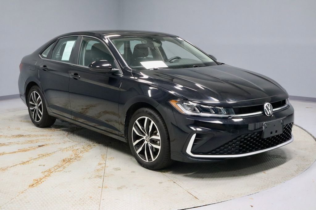 Used 2025 Volkswagen Jetta SE