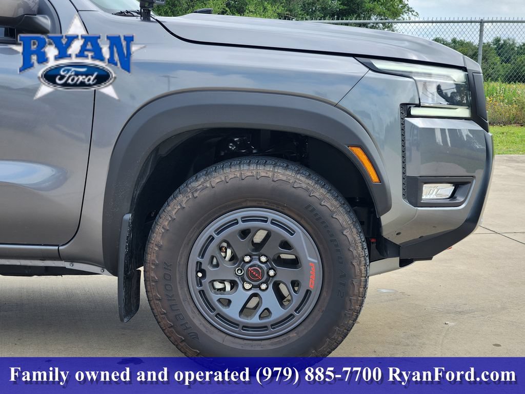 Used 2025 Nissan Frontier PRO-4X AWD/4WD image 5
