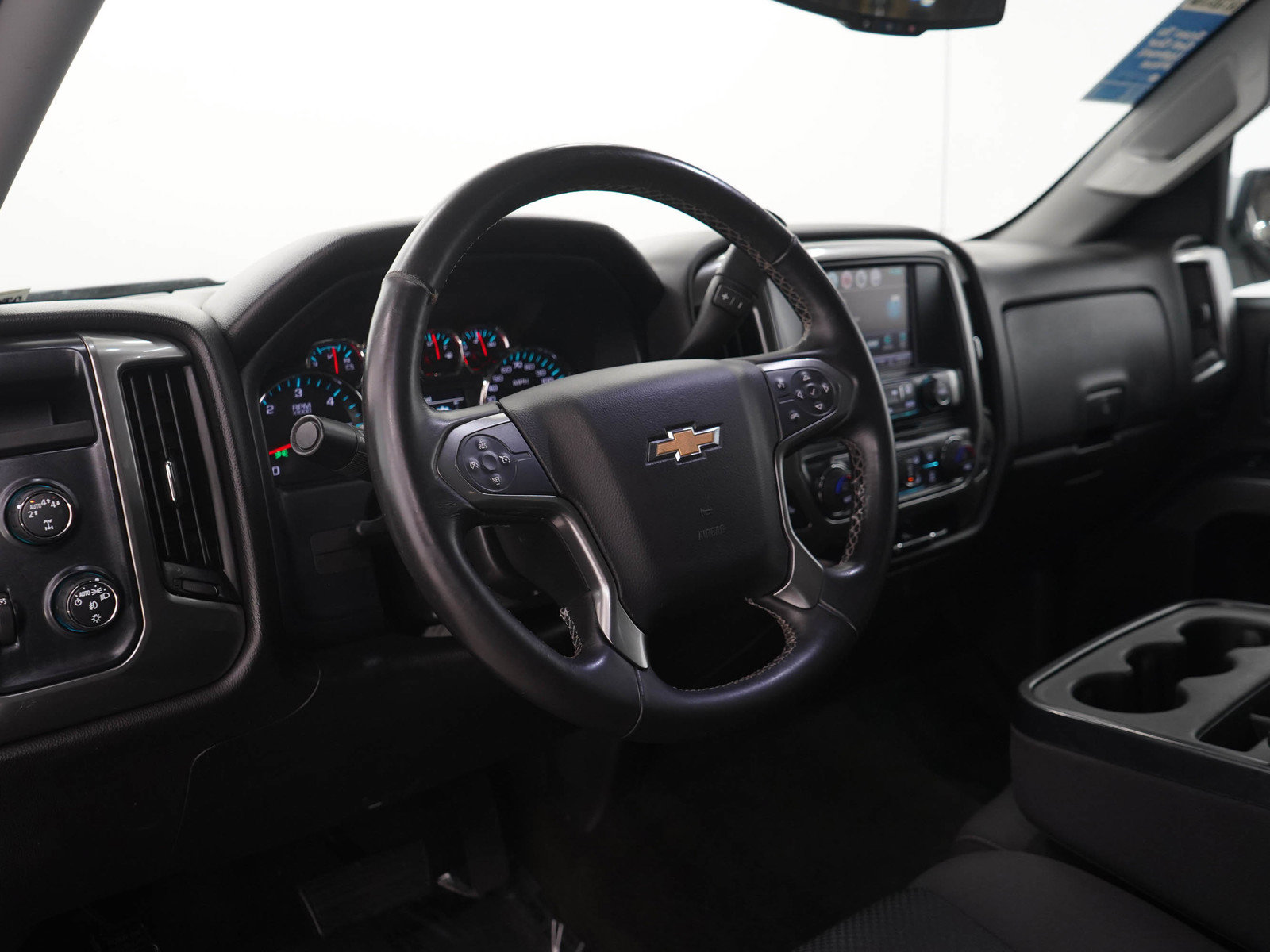 Used 2018 Chevrolet Silverado 1500 LT w/ All Star Edition AWD/4WD image 24
