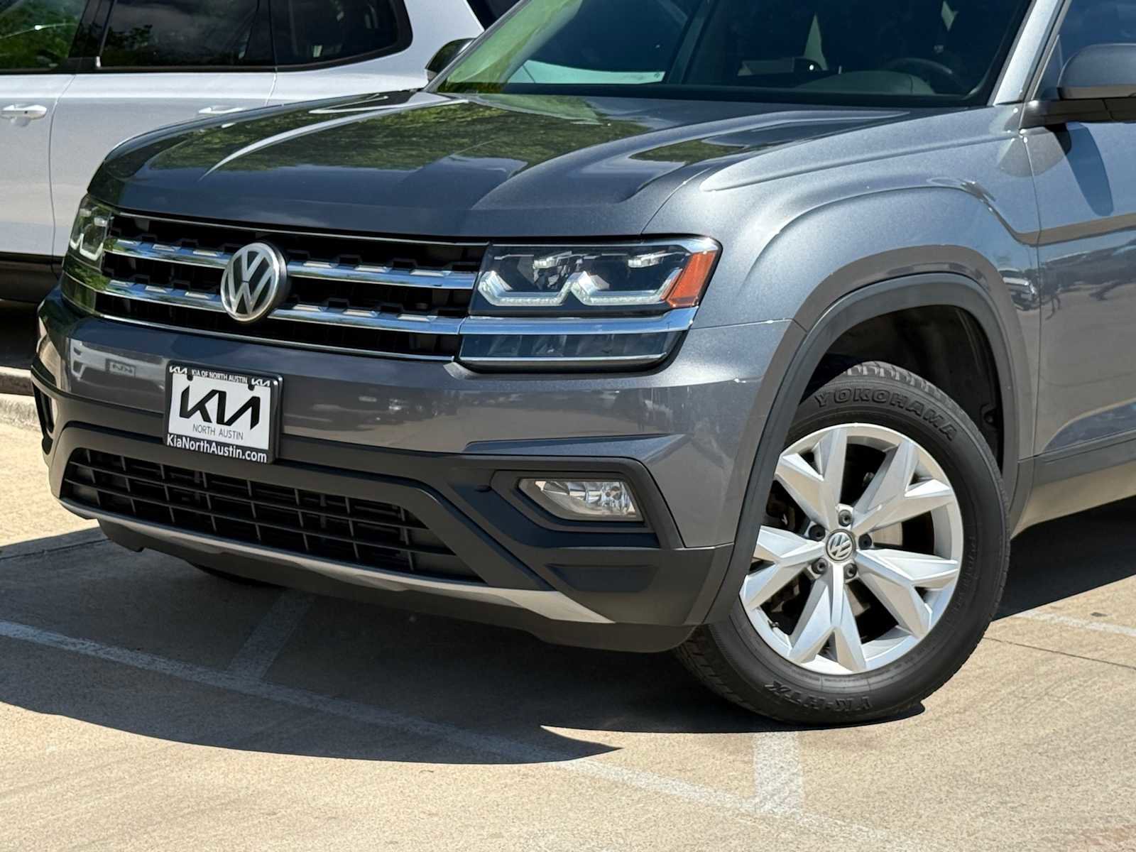 Used 2018 Volkswagen Atlas SE image 2