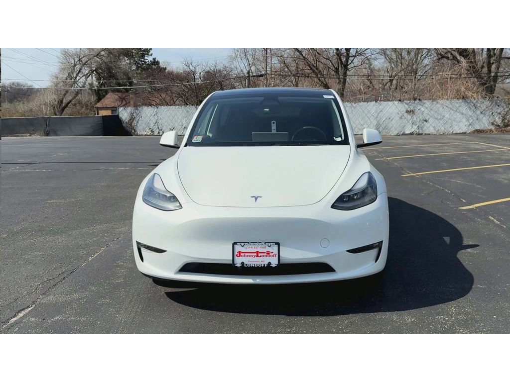 Used 2022 Tesla Model Y Performance image 3