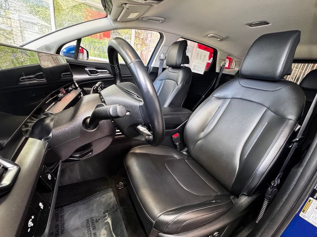 Used 2025 Kia Sportage EX AWD/4WD image 18