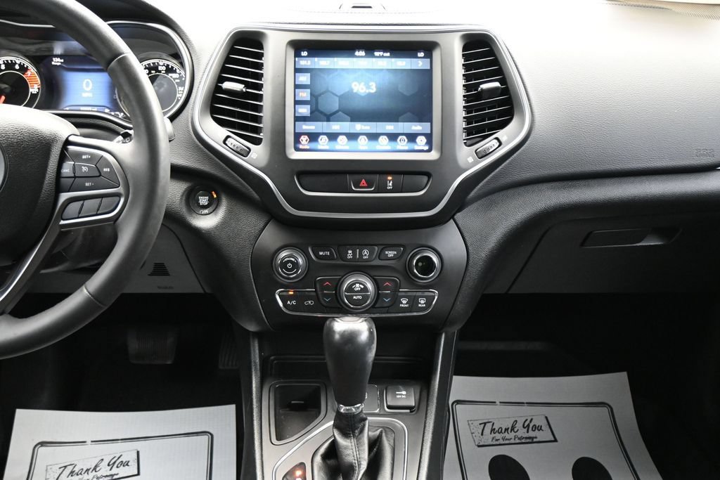 Used 2022 Jeep Cherokee Latitude Lux FWD image 18