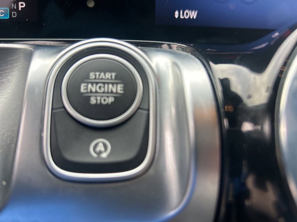 Used 2025 Mercedes-Benz GLB 250 4MATIC image 43