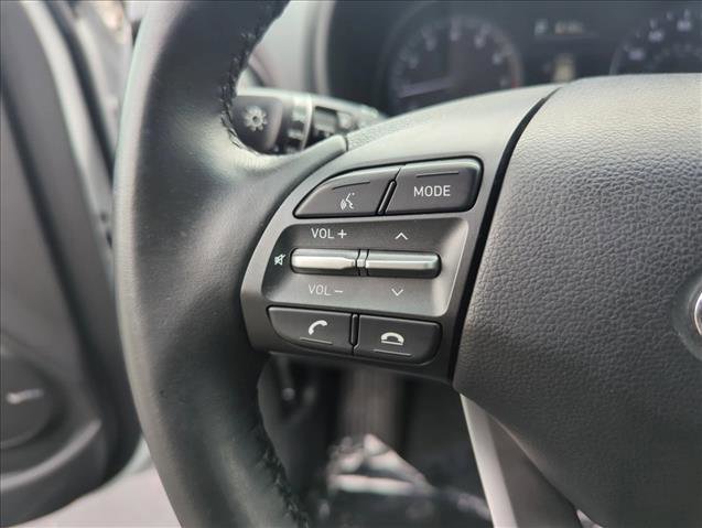 Used 2021 Hyundai Kona SEL Plus w/ Cargo Package FWD image 12