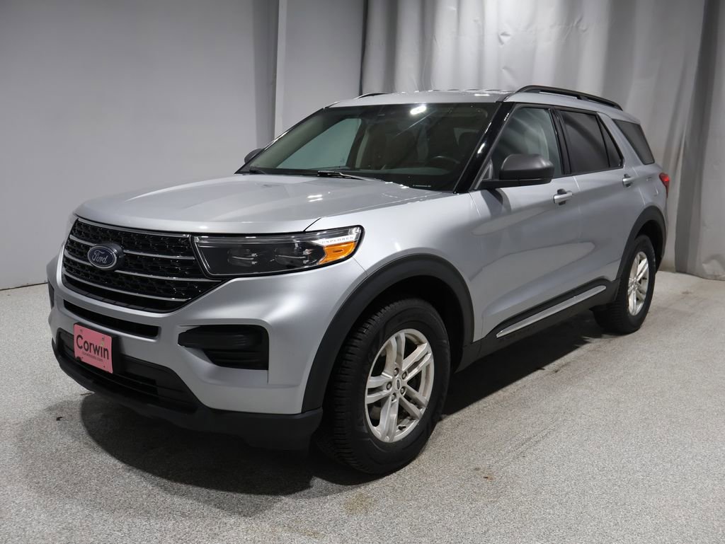 Used 2022 Ford Explorer XLT image 12
