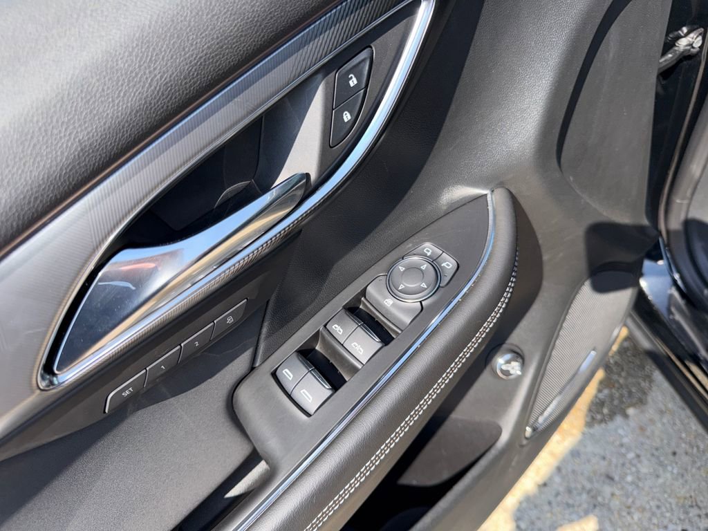 Certified 2025 Buick Envision Sport Touring image 15