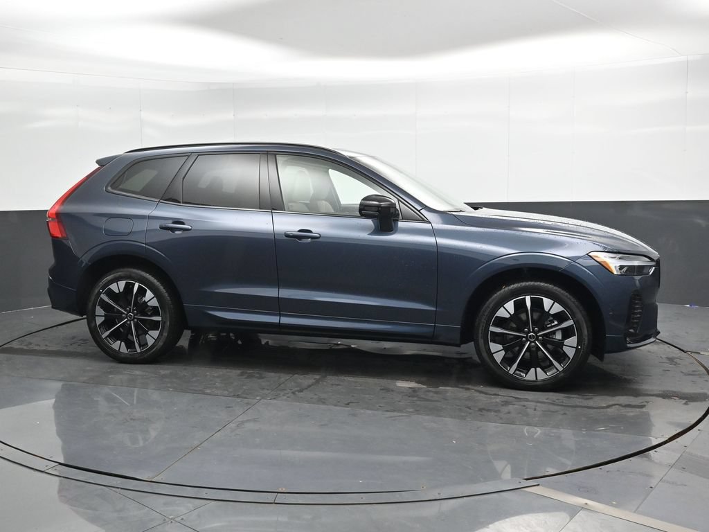 New 2026 Volvo XC60 B5 Plus w/ Protection Package Premier AWD/4WD image 3