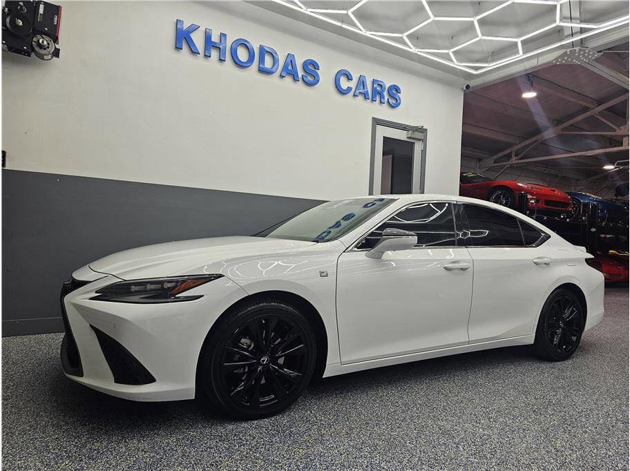 Used 2023 Lexus ES 300h F Sport w/ Accessory Package (Z2) FWD image 2