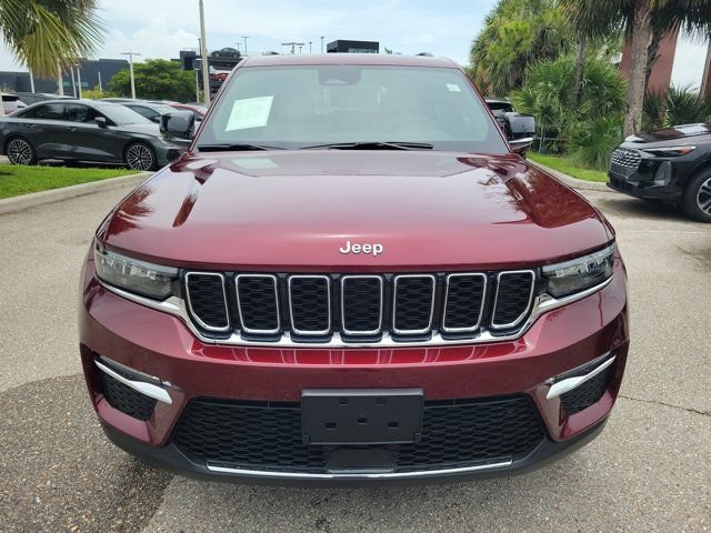 Used 2025 Jeep Grand Cherokee Limited AWD/4WD image 3