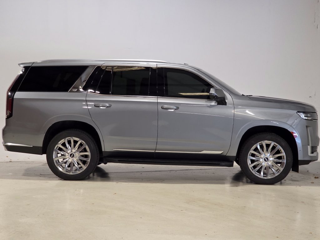 Used 2023 Cadillac Escalade Premium Luxury AWD/4WD image 4