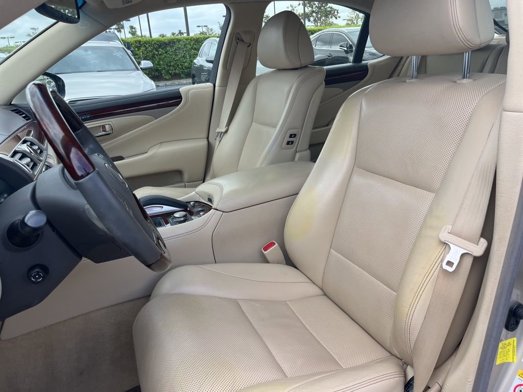 Used 2017 Lexus LS 460 image 19