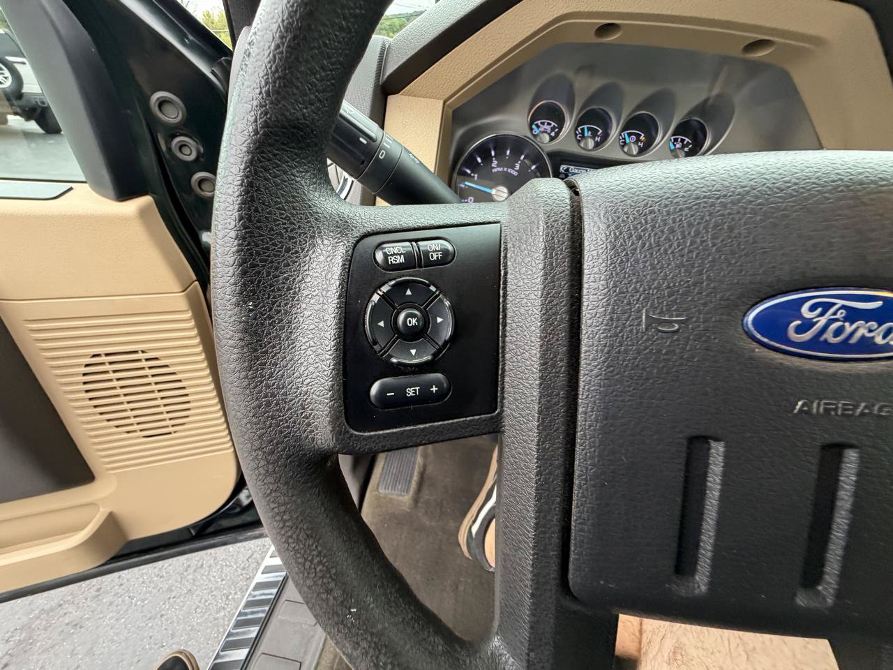 Used 2016 Ford F450 XLT w/ XLT Premium Package AWD/4WD image 27