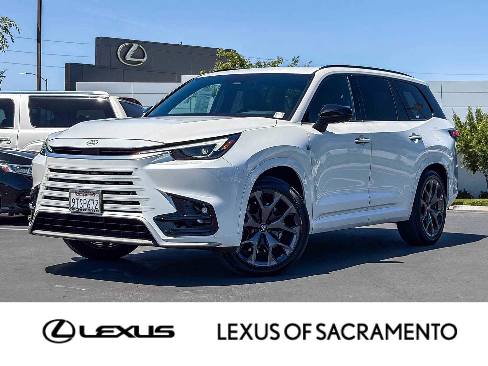 Used 2025 Lexus TX 500h AWD w/ Technology Package image 1