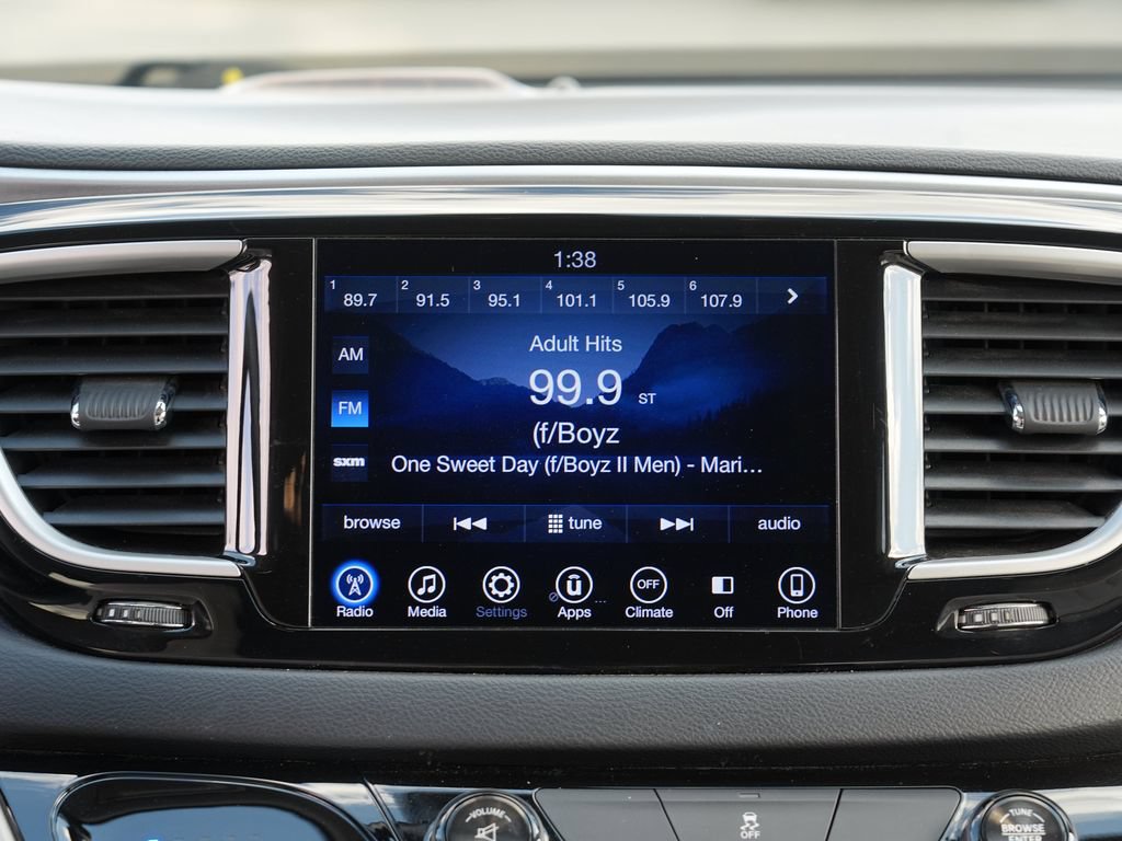 Used 2017 Chrysler Pacifica Touring Plus FWD image 21