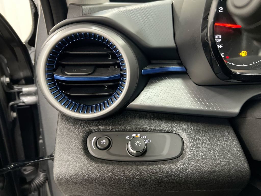 New 2026 Chevrolet Trax LS image 18